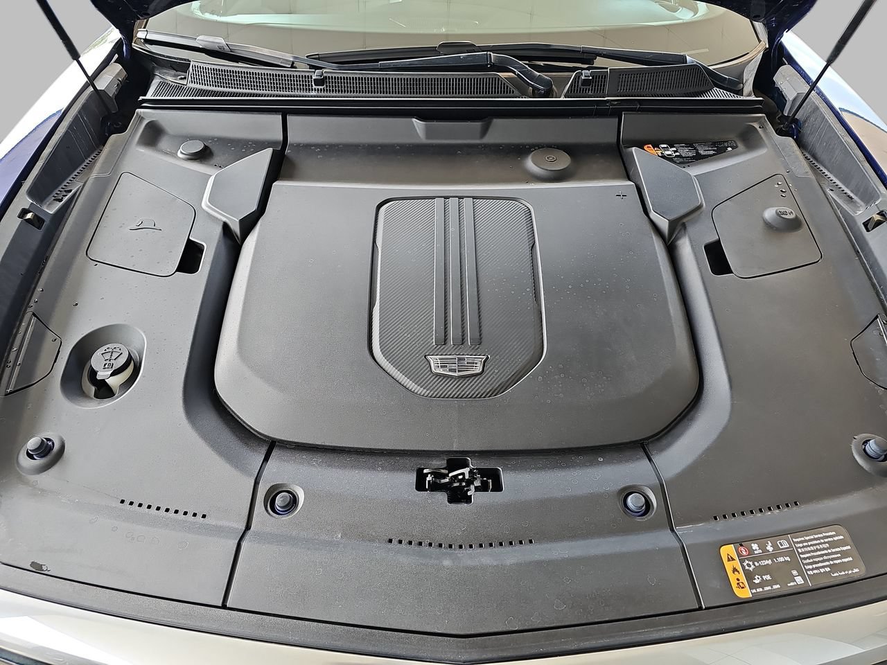 Certified 2024 Cadillac Lyriq Luxury AWD/4WD image 29