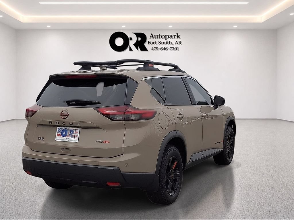 Used 2025 Nissan Rogue SV AWD/4WD image 5