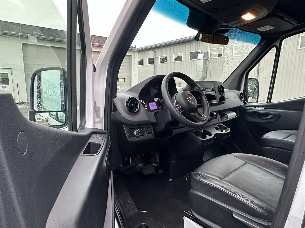Used 2022 Mercedes-Benz Sprinter 1500 image 17