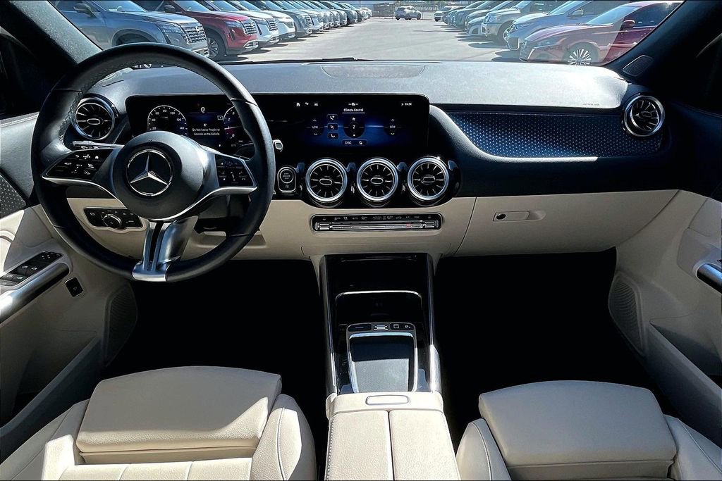 Used 2025 Mercedes-Benz GLA 250 image 21