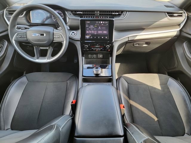 Used 2024 Jeep Grand Cherokee L Altitude image 22