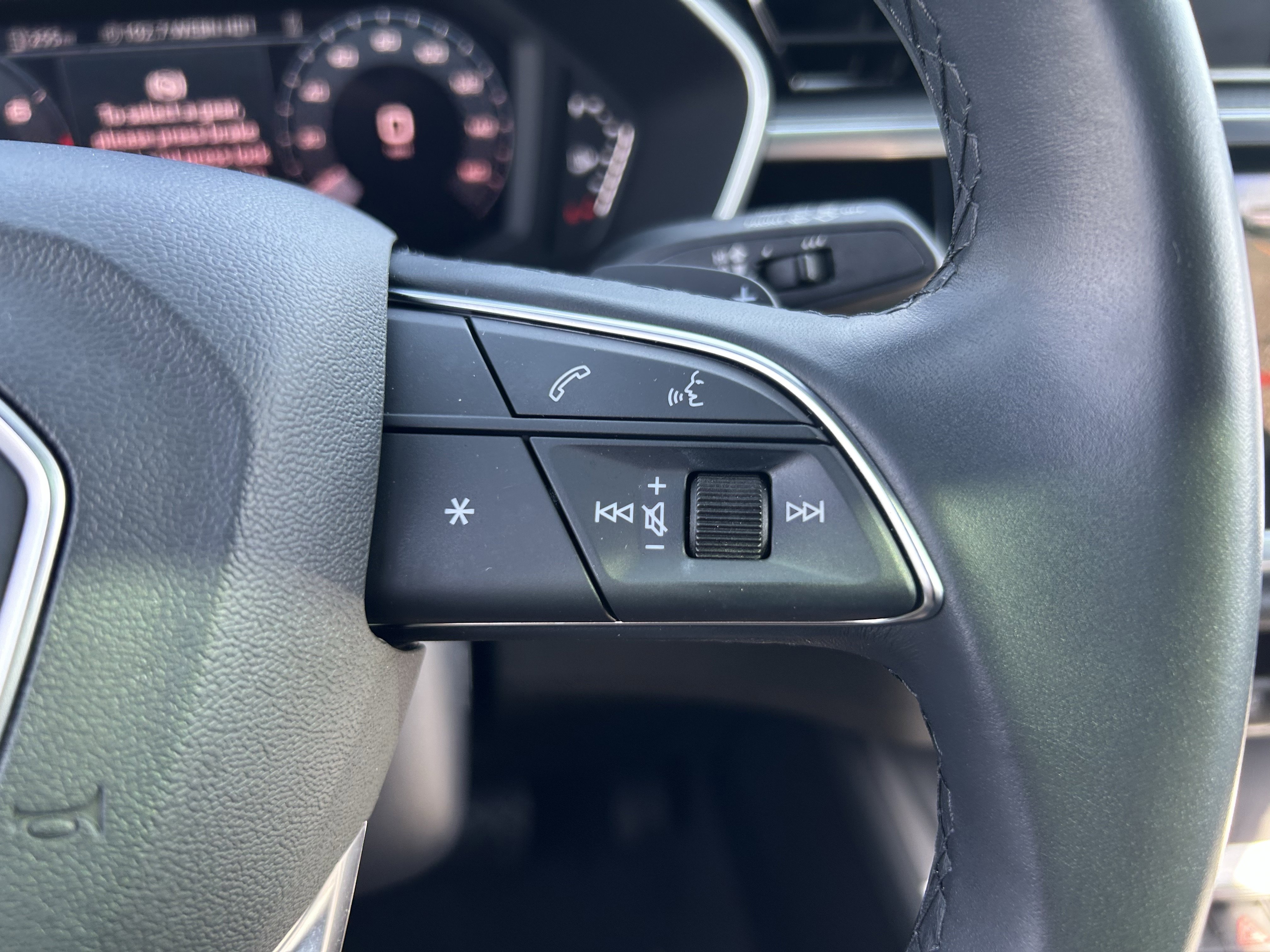 Used 2024 Audi Q3 2.0T Premium Plus image 17