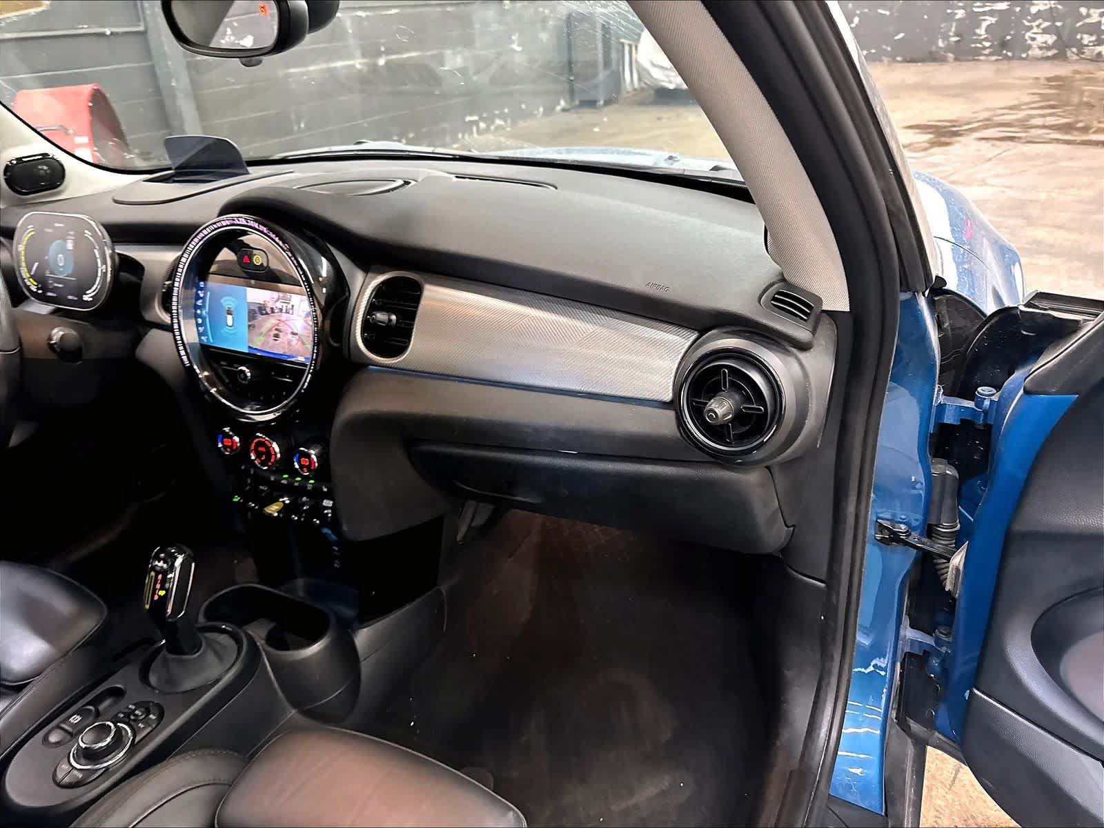 Used 2024 MINI Cooper SE FWD image 18