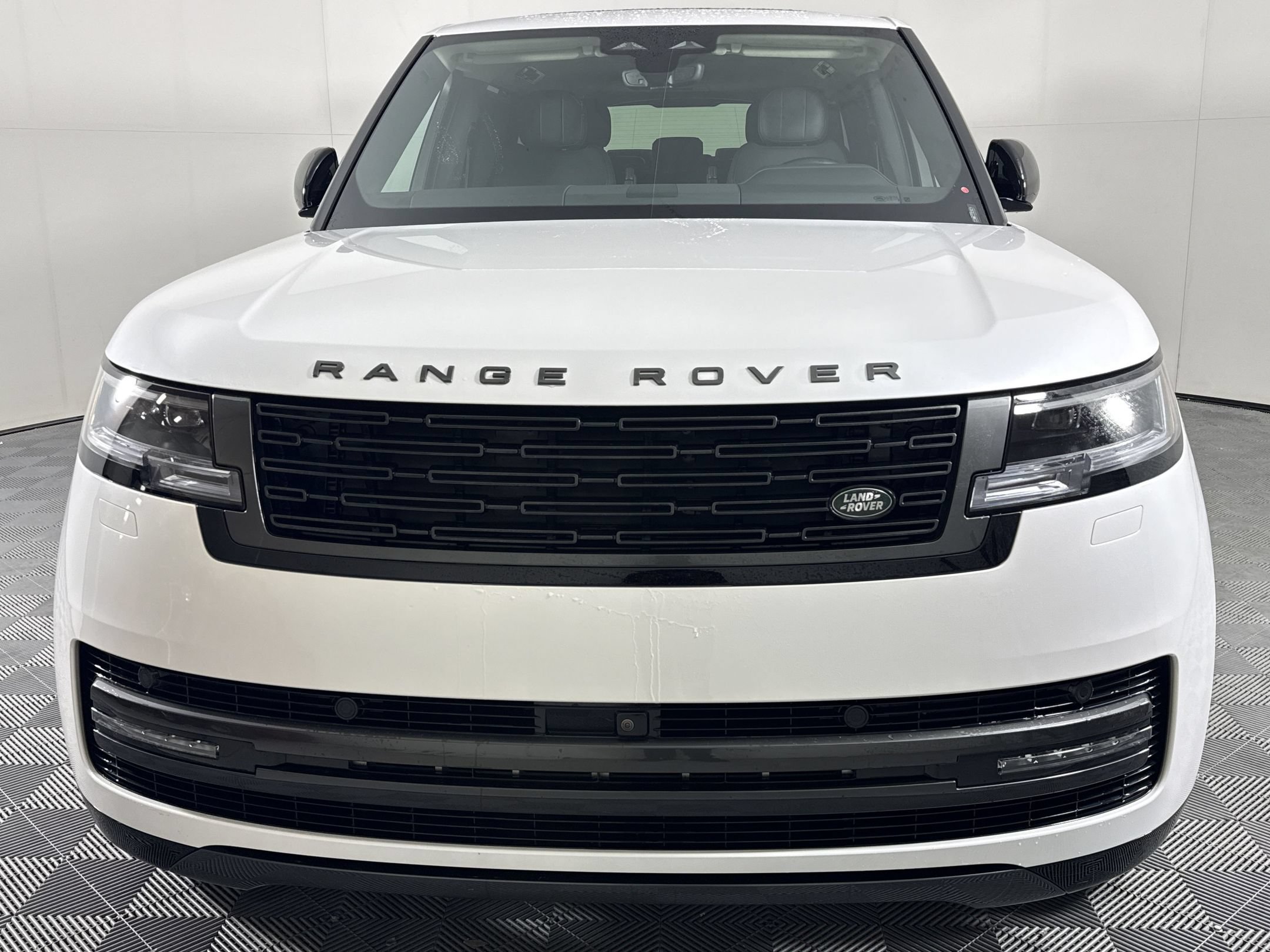Used 2024 Land Rover Range Rover Long Wheelbase SE AWD/4WD image 7