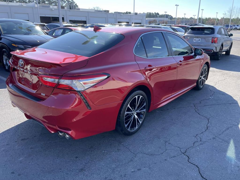 Used 2020 Toyota Camry SE image 10
