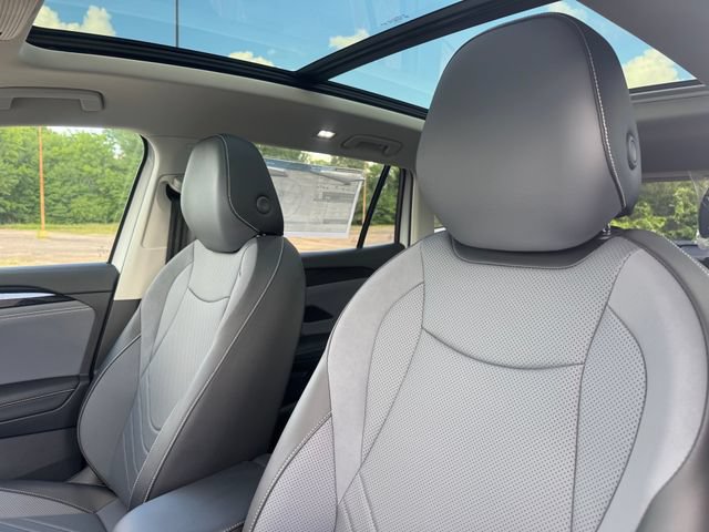 New 2026 Volkswagen Tiguan SE FWD image 8