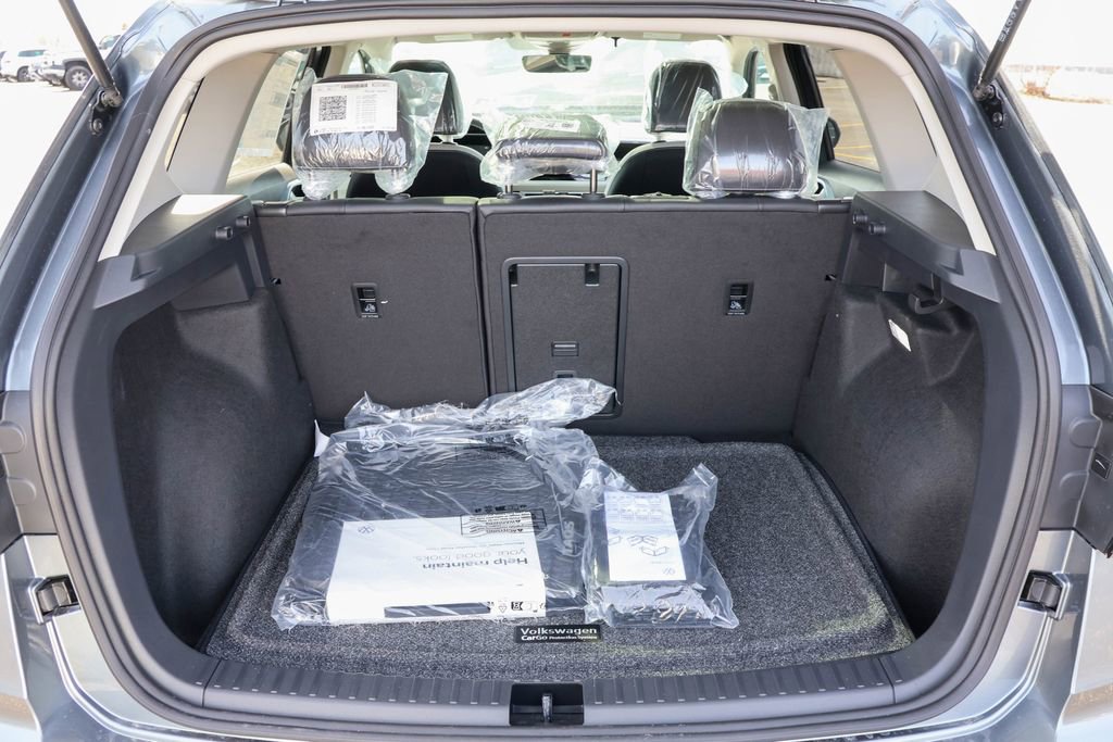 New 2025 Volkswagen Taos SE image 36