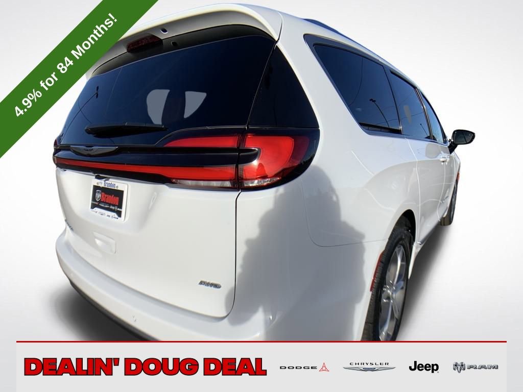 New 2026 Chrysler Pacifica Pinnacle image 5