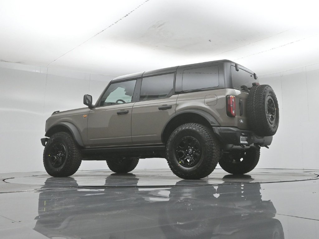 New 2026 Ford Bronco Badlands AWD/4WD image 3
