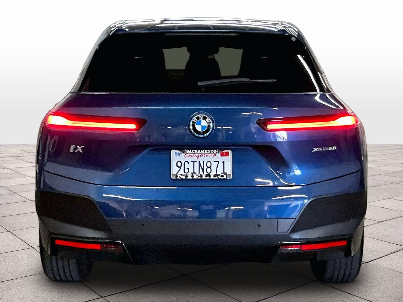 Used 2023 BMW iX xDrive50 image 6