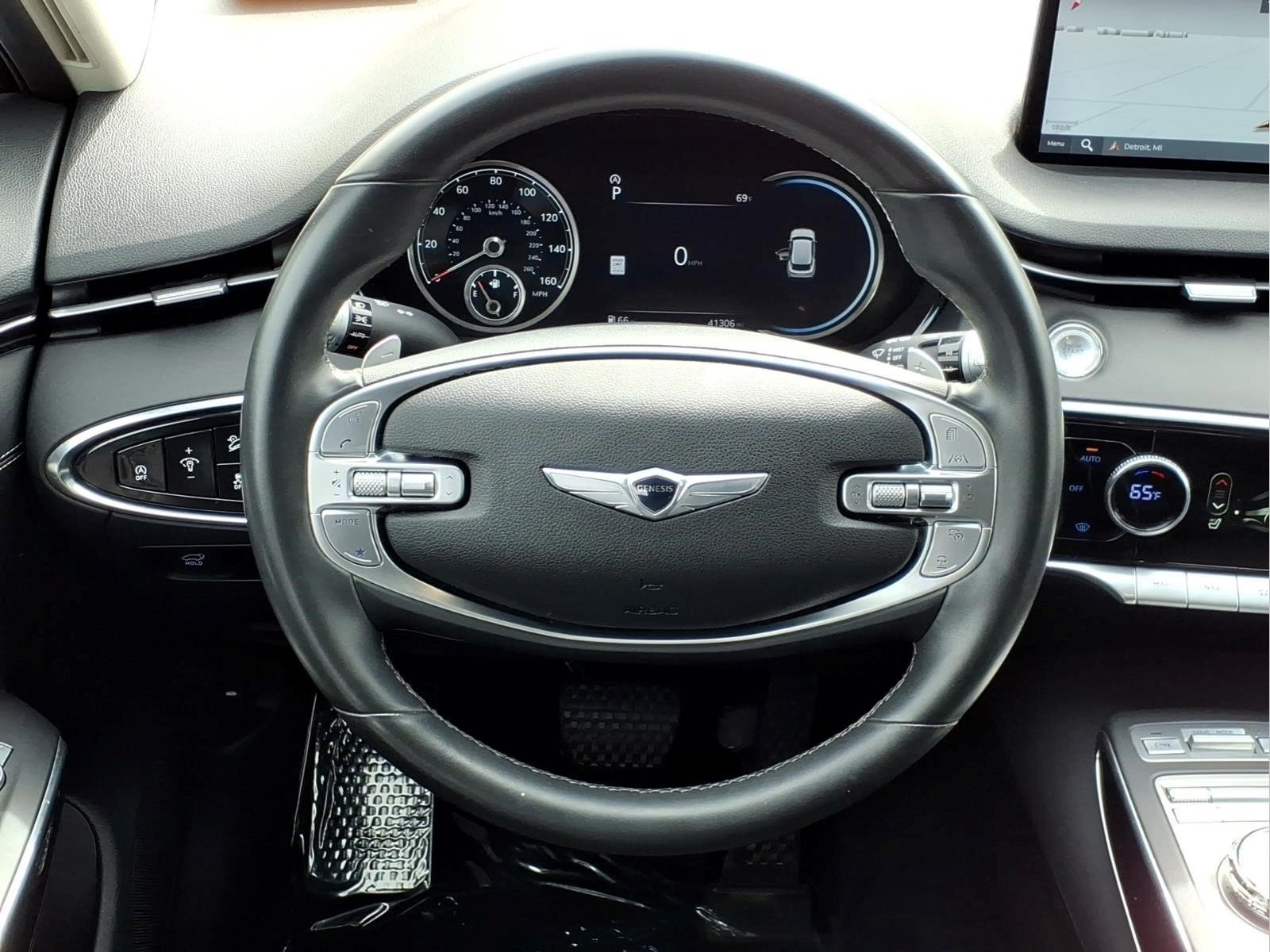 Used 2025 Genesis GV70 2.5T AWD/4WD image 12