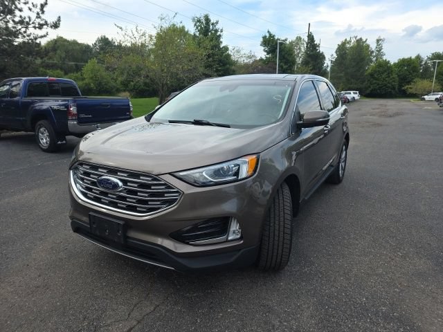 Used 2019 Ford Edge Titanium FWD image 3
