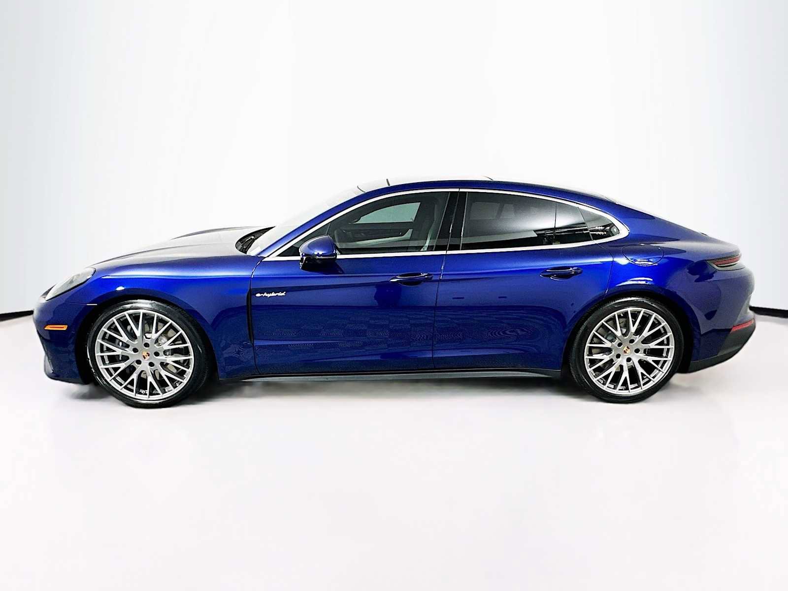 New 2026 Porsche Panamera 4 image 2