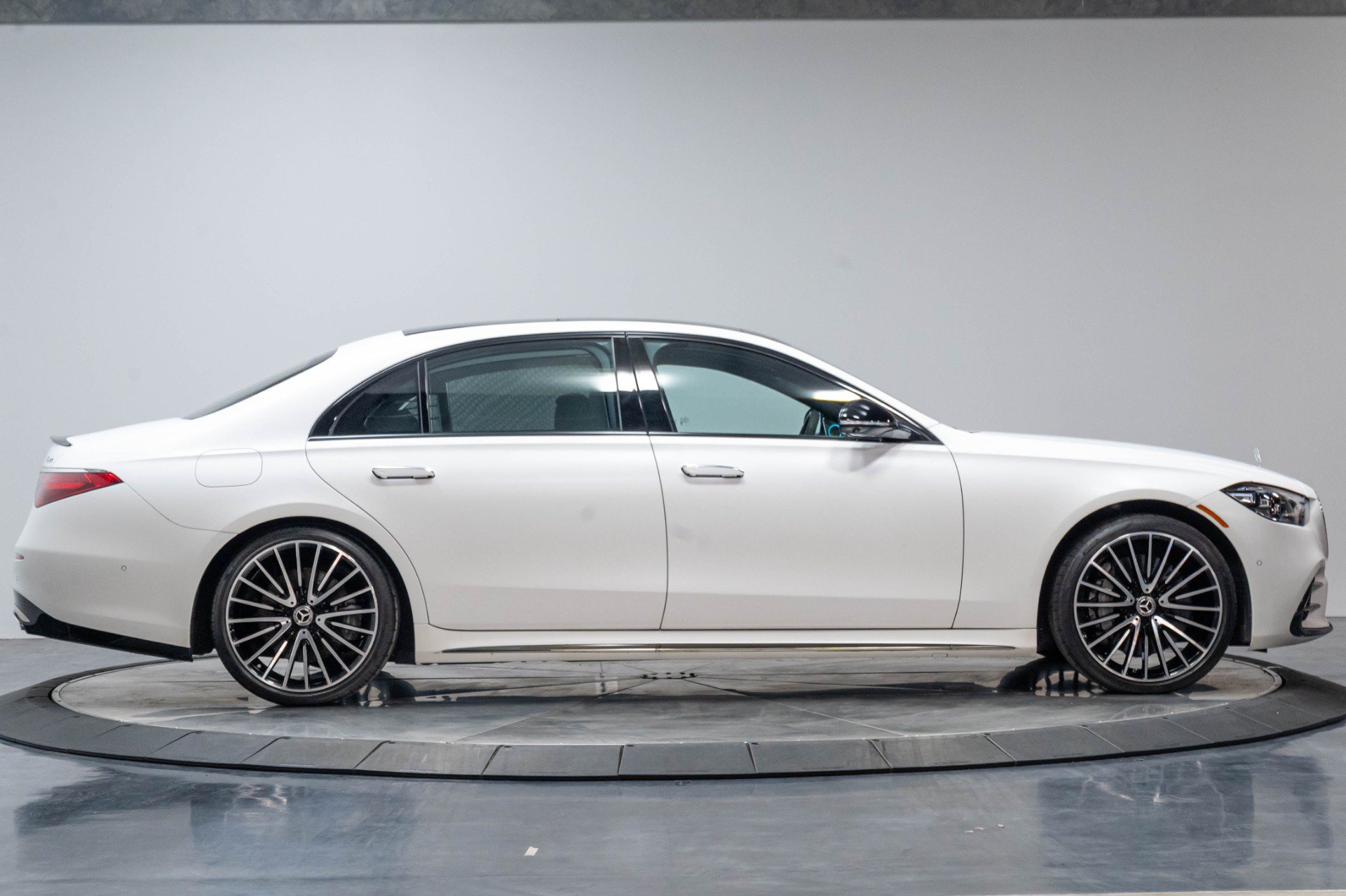 Used 2024 Mercedes-Benz S 580 4MATIC Sedan image 26