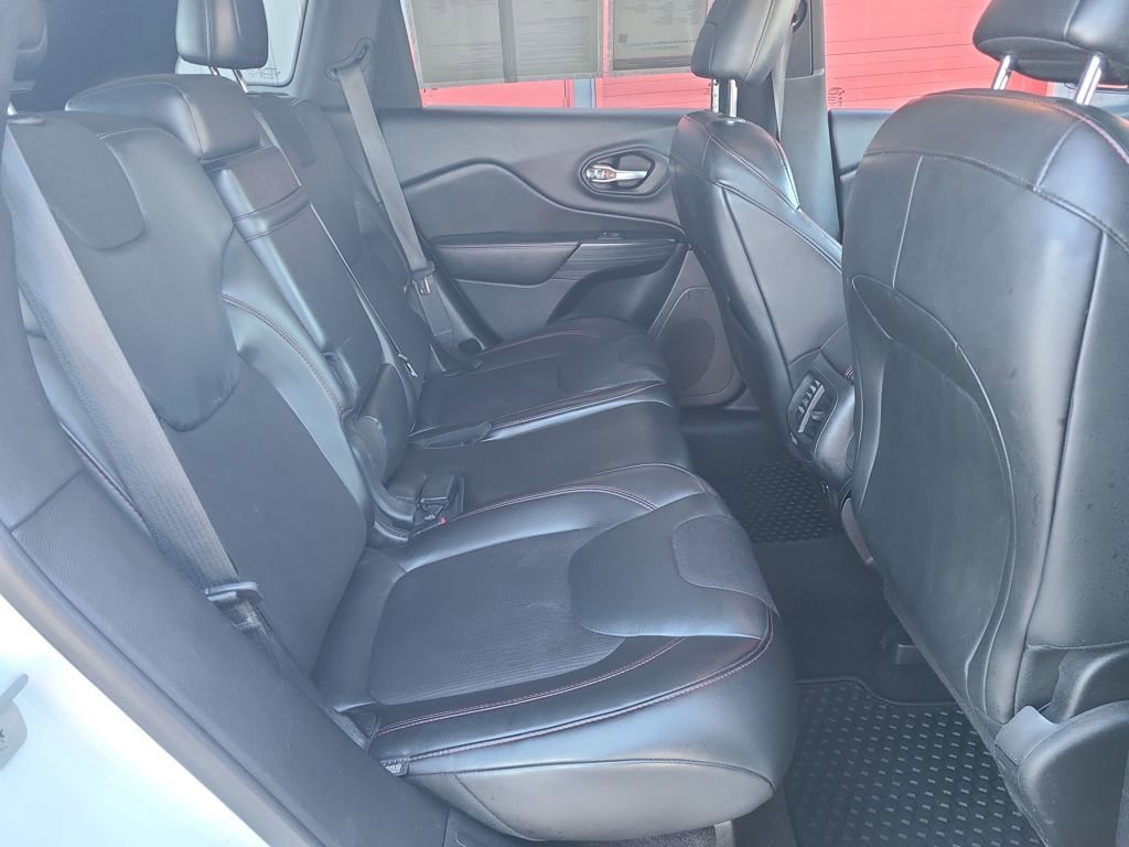 Used 2015 Jeep Cherokee Trailhawk image 38