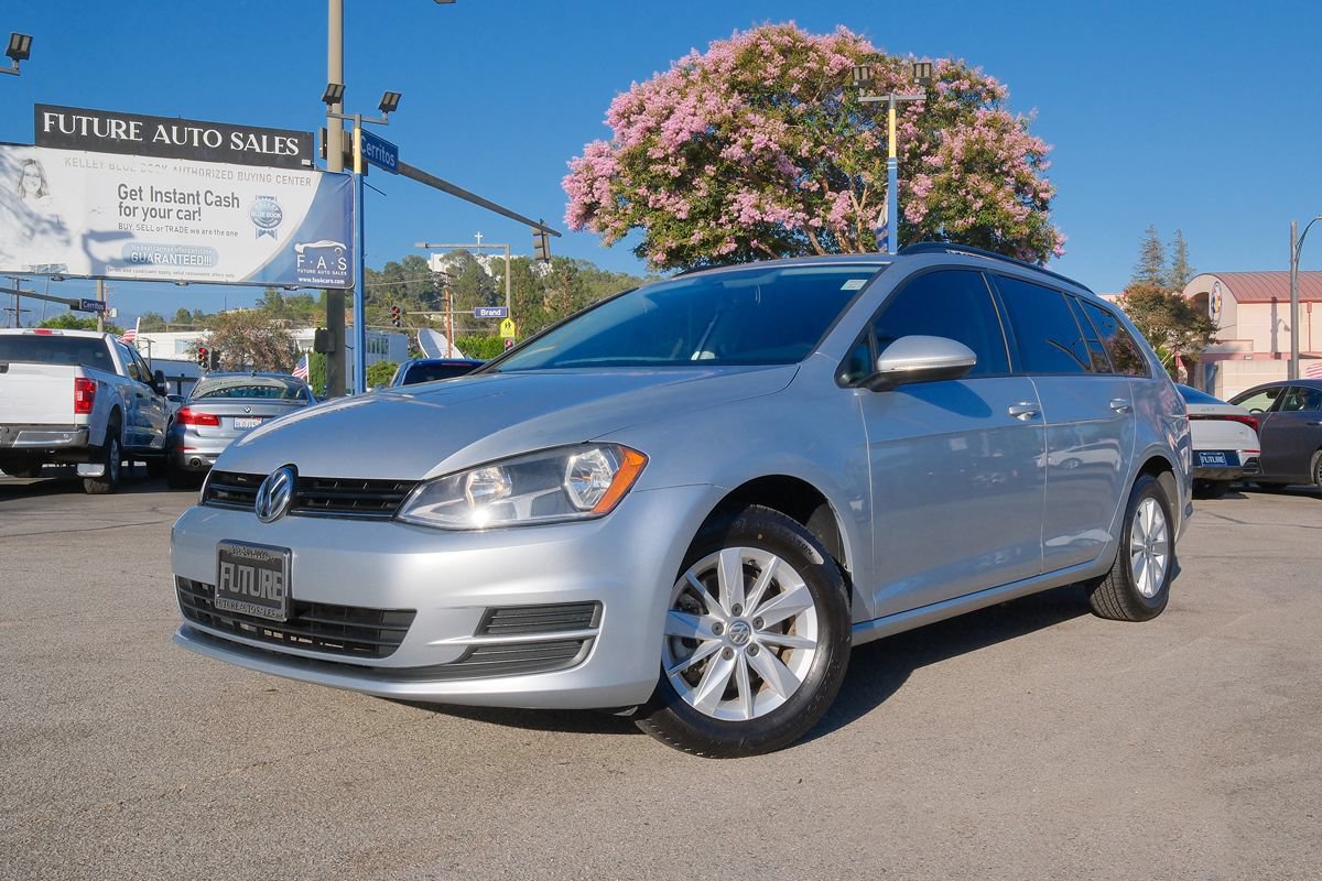Used 2016 Volkswagen Golf SE