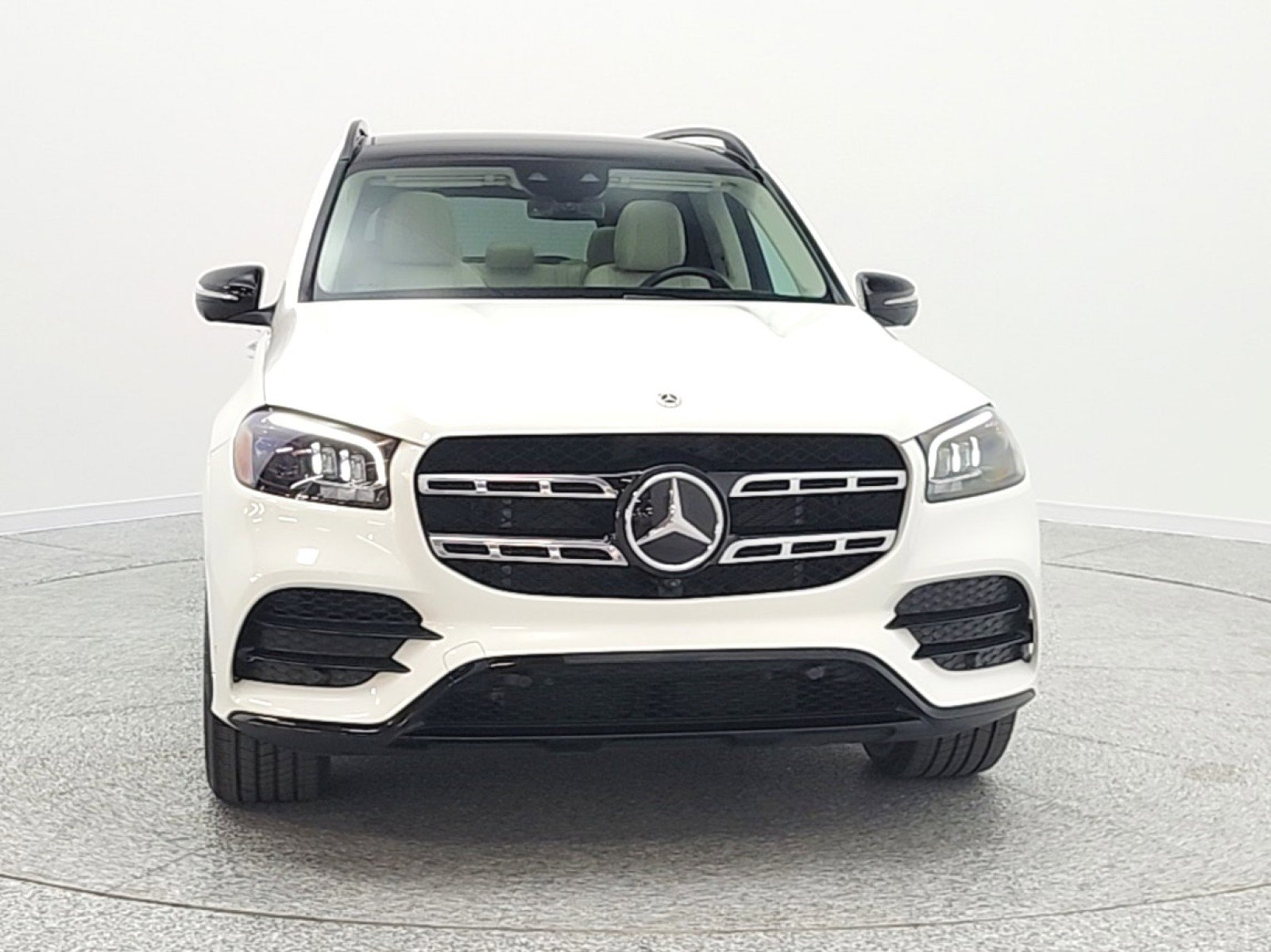 Used 2021 Mercedes-Benz GLS 580 4MATIC image 2