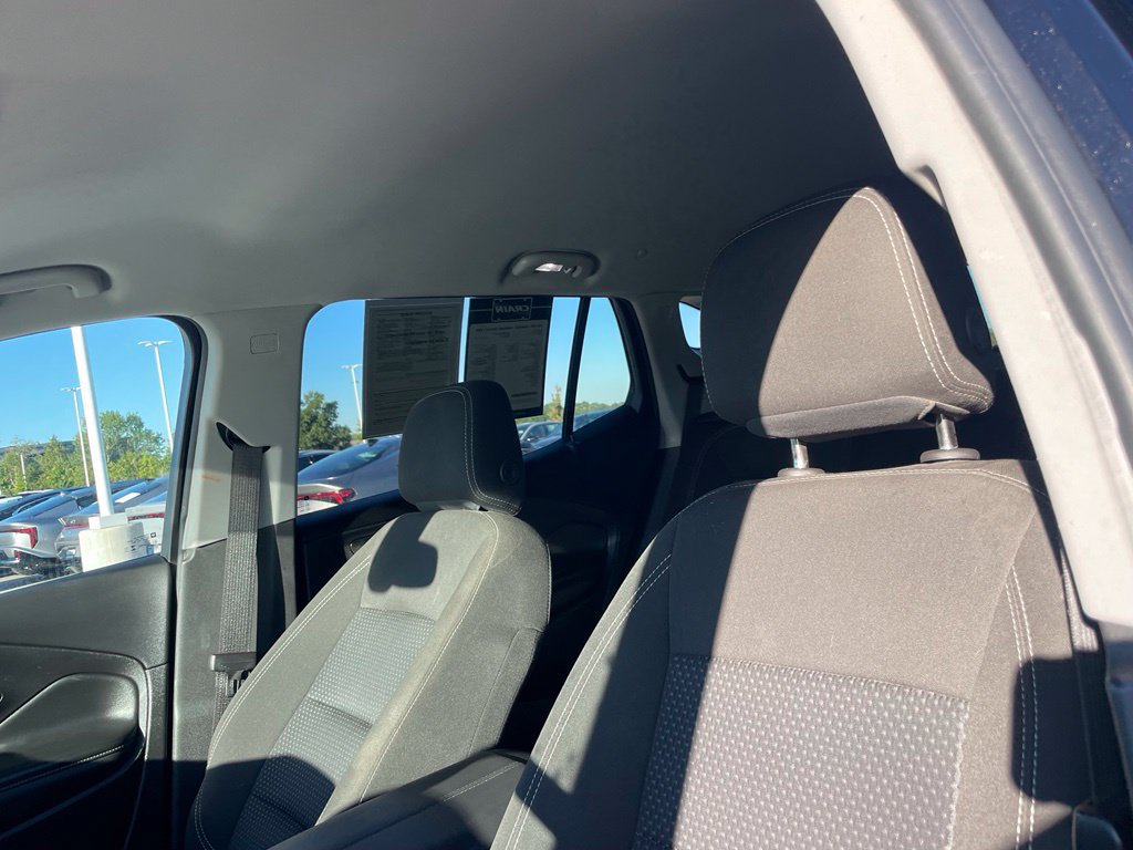 Used 2024 GMC Terrain SLE AWD/4WD image 19