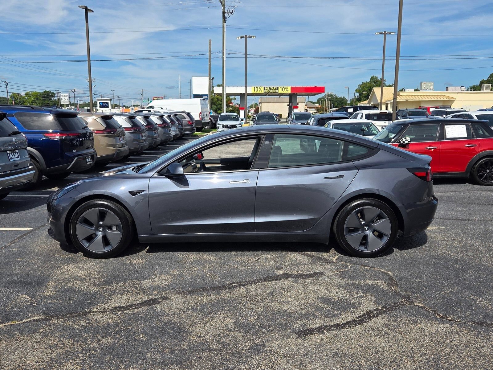 Used 2023 Tesla Model 3 Long Range AWD/4WD image 4