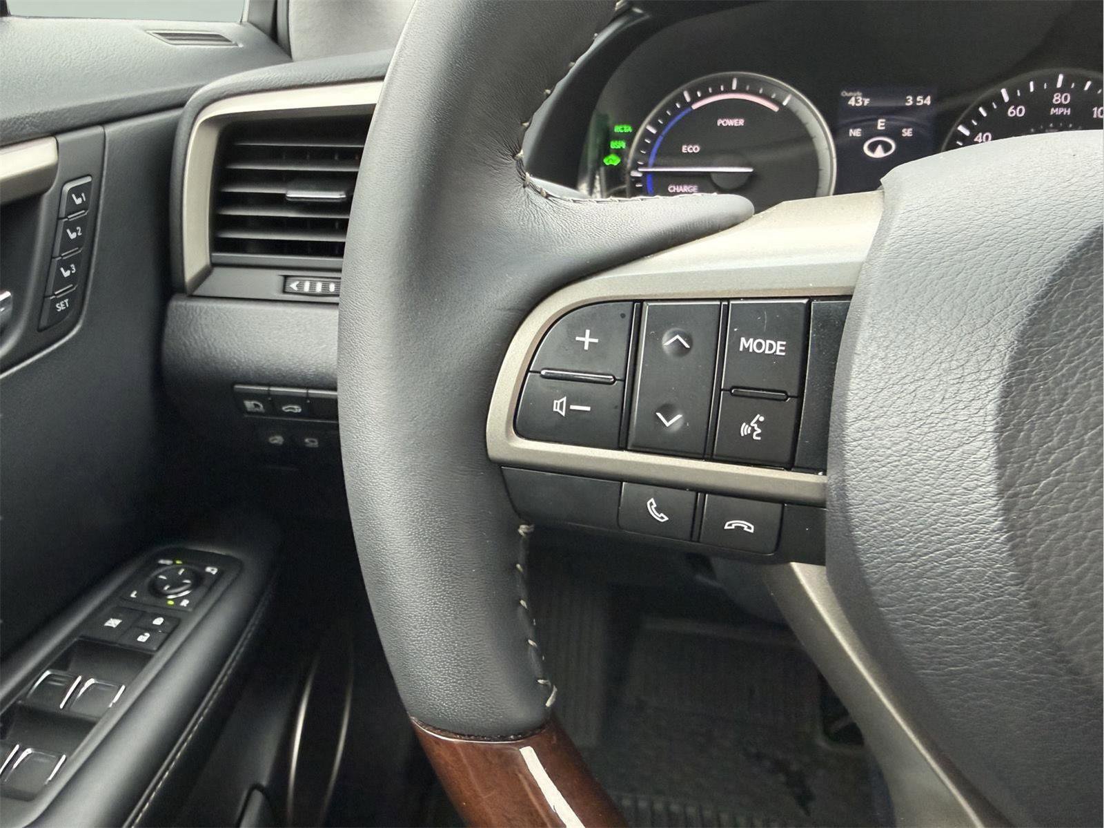 Used 2019 Lexus RX 450h AWD w/ Navigation Package image 15