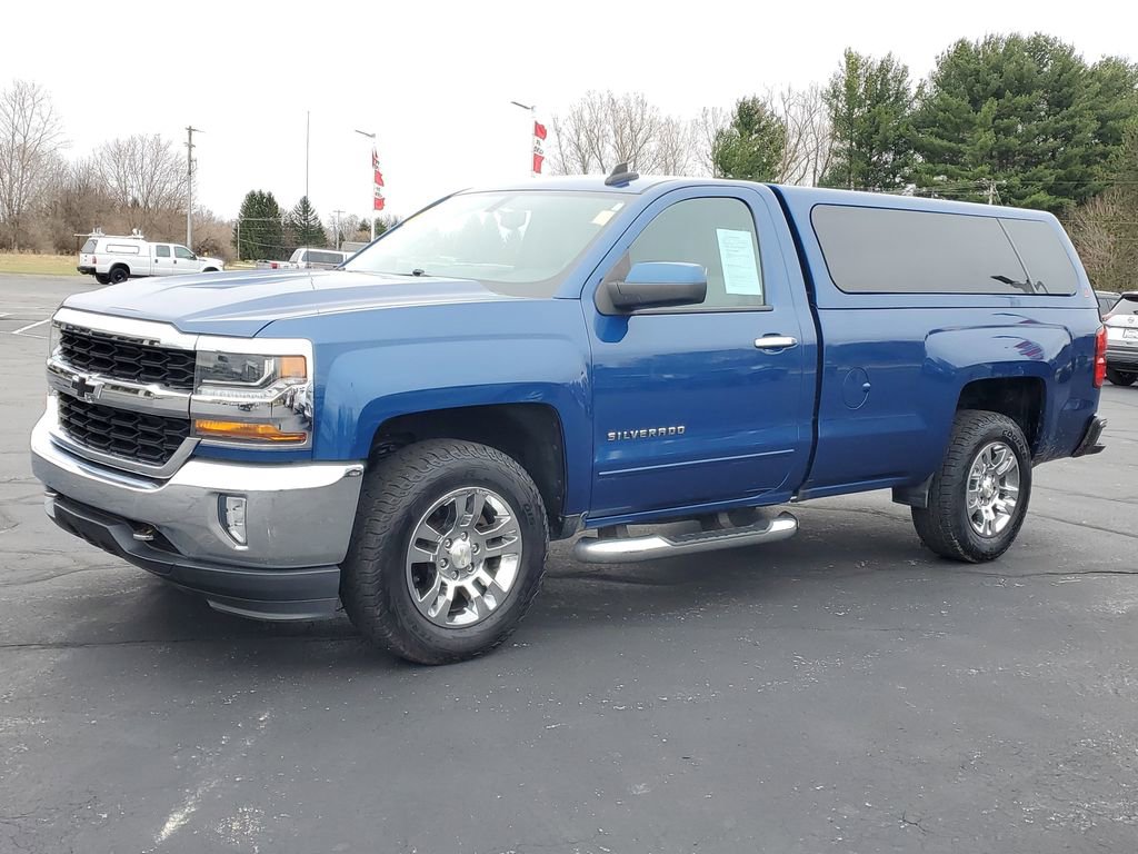Used 2018 Chevrolet Silverado 1500 LT w/ LT Convenience Package AWD/4WD image 4