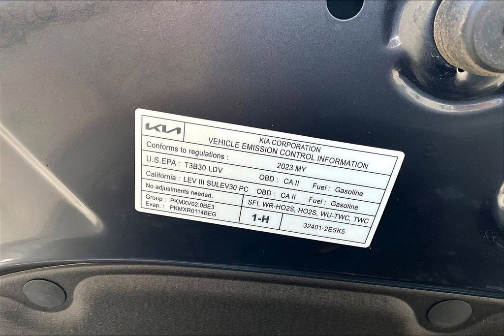 Used 2023 Kia Soul LX w/ LX Technology Package FWD image 34