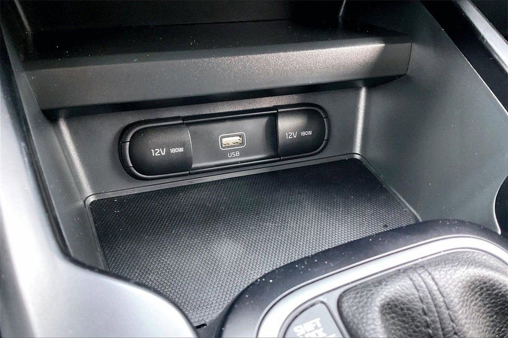 Certified 2022 Kia Soul LX w/ Technology Package image 32