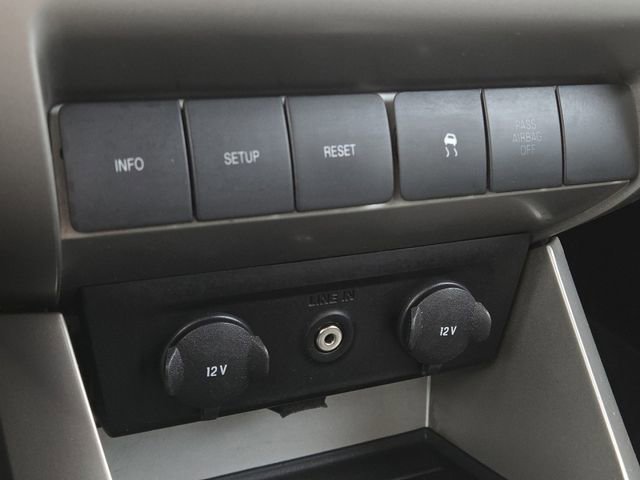 Used 2010 Ford Focus SE FWD image 4