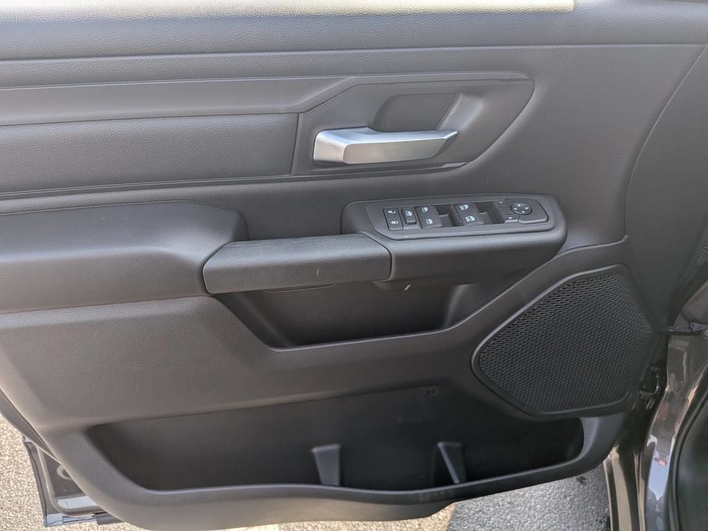 New 2026 RAM 1500 Express AWD/4WD image 11