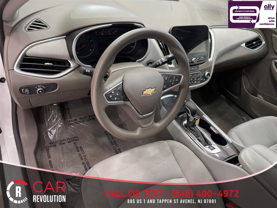 Used 2022 Chevrolet Malibu LT FWD image 15