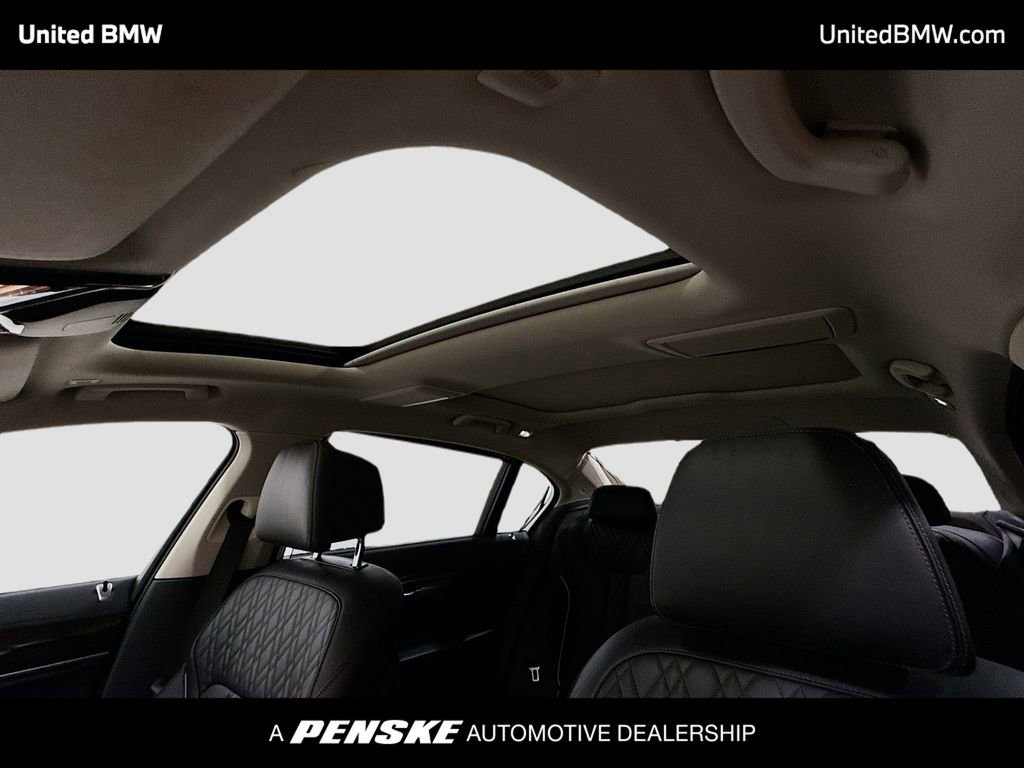 Used 2022 BMW 740i xDrive w/ Premium Package image 12