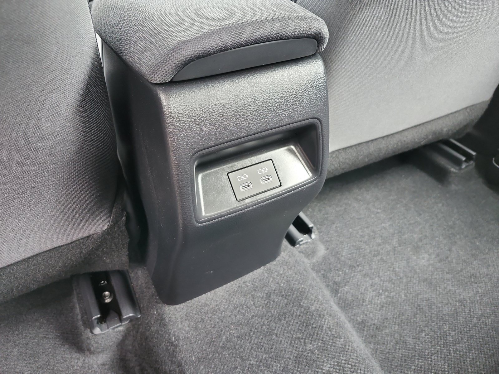 Used 2026 Toyota Corolla LE FWD image 17