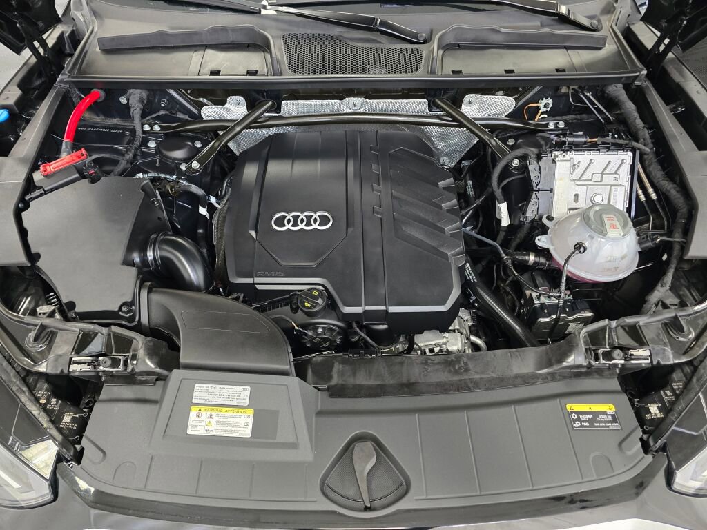 Certified 2025 Audi Q5 2.0T Premium Plus w/ Premium Plus Package image 10