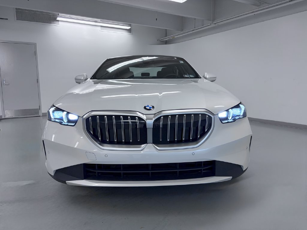 Used 2026 BMW 530i xDrive w/ Executive Package AWD/4WD image 3