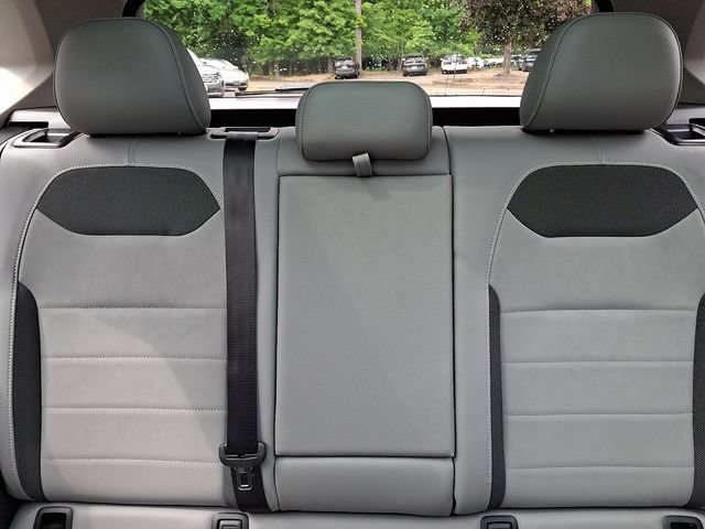 Certified 2023 Volkswagen Taos SE w/ Panoramic Sunroof Package AWD/4WD image 19