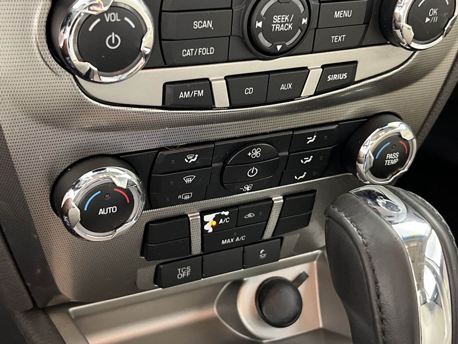 Used 2012 Ford Fusion Hybrid FWD image 20