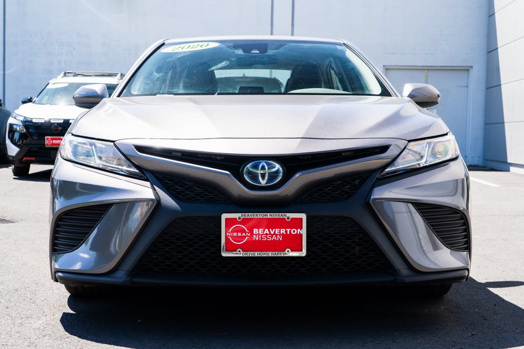Used 2020 Toyota Camry SE FWD image 2