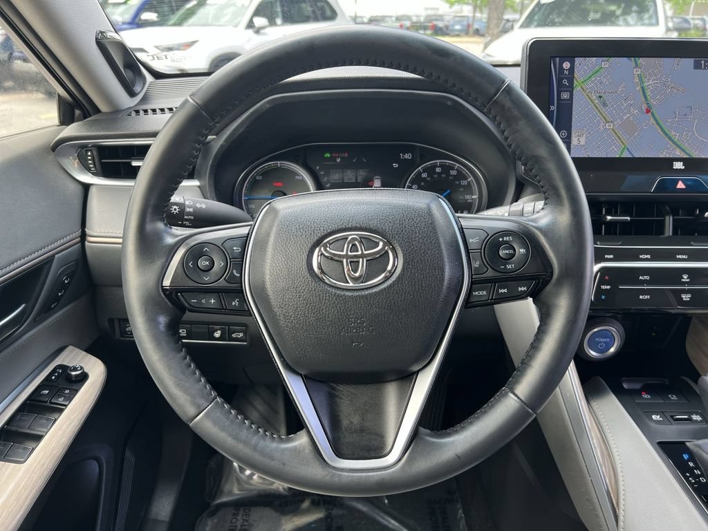 Used 2021 Toyota Venza AWD/4WD image 16