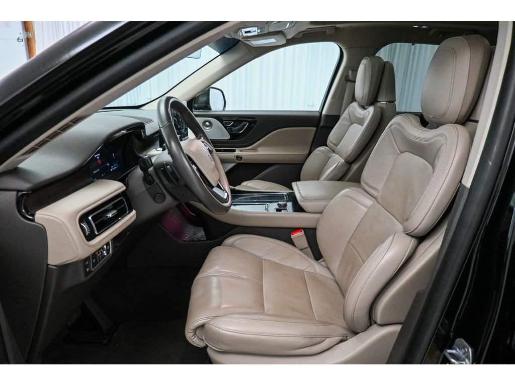 Used 2023 Lincoln Aviator Grand Touring w/ Equipment Group 301A AWD/4WD image 39