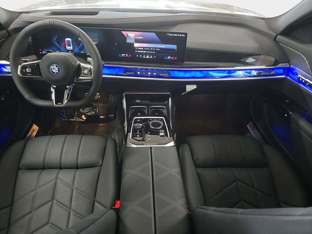New 2026 BMW 750e xDrive w/ Premium Package image 7