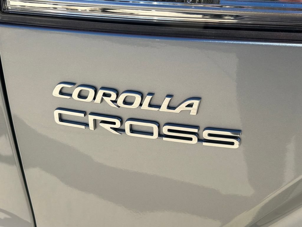 New 2025 Toyota Corolla Cross LE w/ Moonroof Package FWD image 13