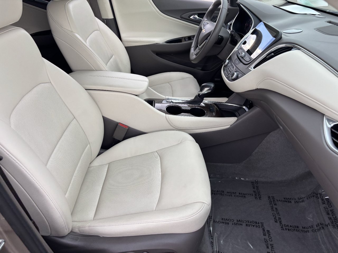 Used 2023 Chevrolet Malibu LT w/ LPO, Floor Liner Package FWD image 9