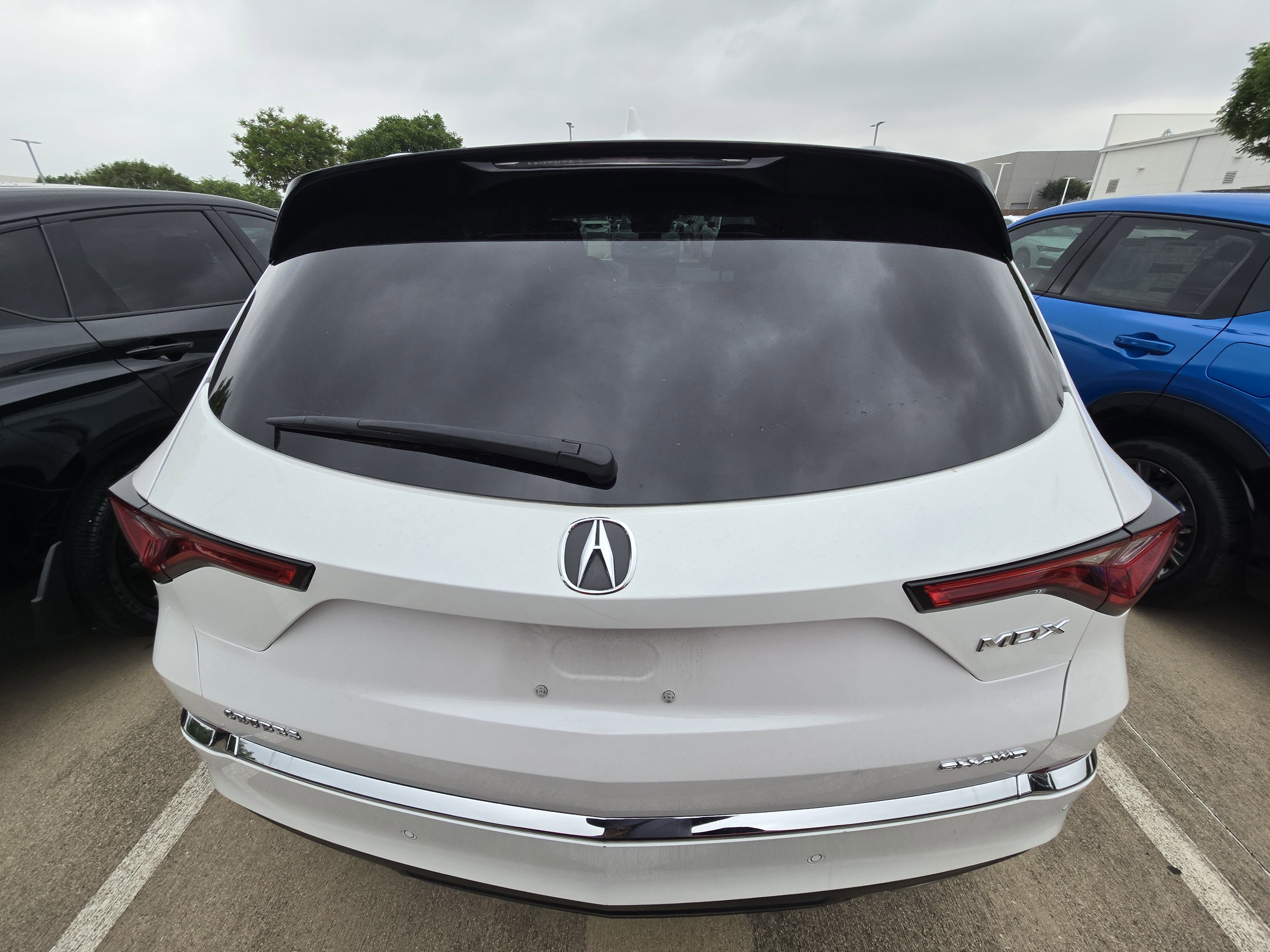 Used 2024 Acura MDX SH-AWD w/ Advance Package image 6