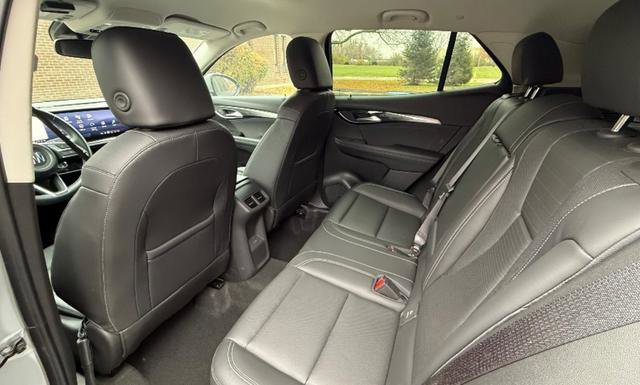 Used 2024 Buick Envision Preferred image 4