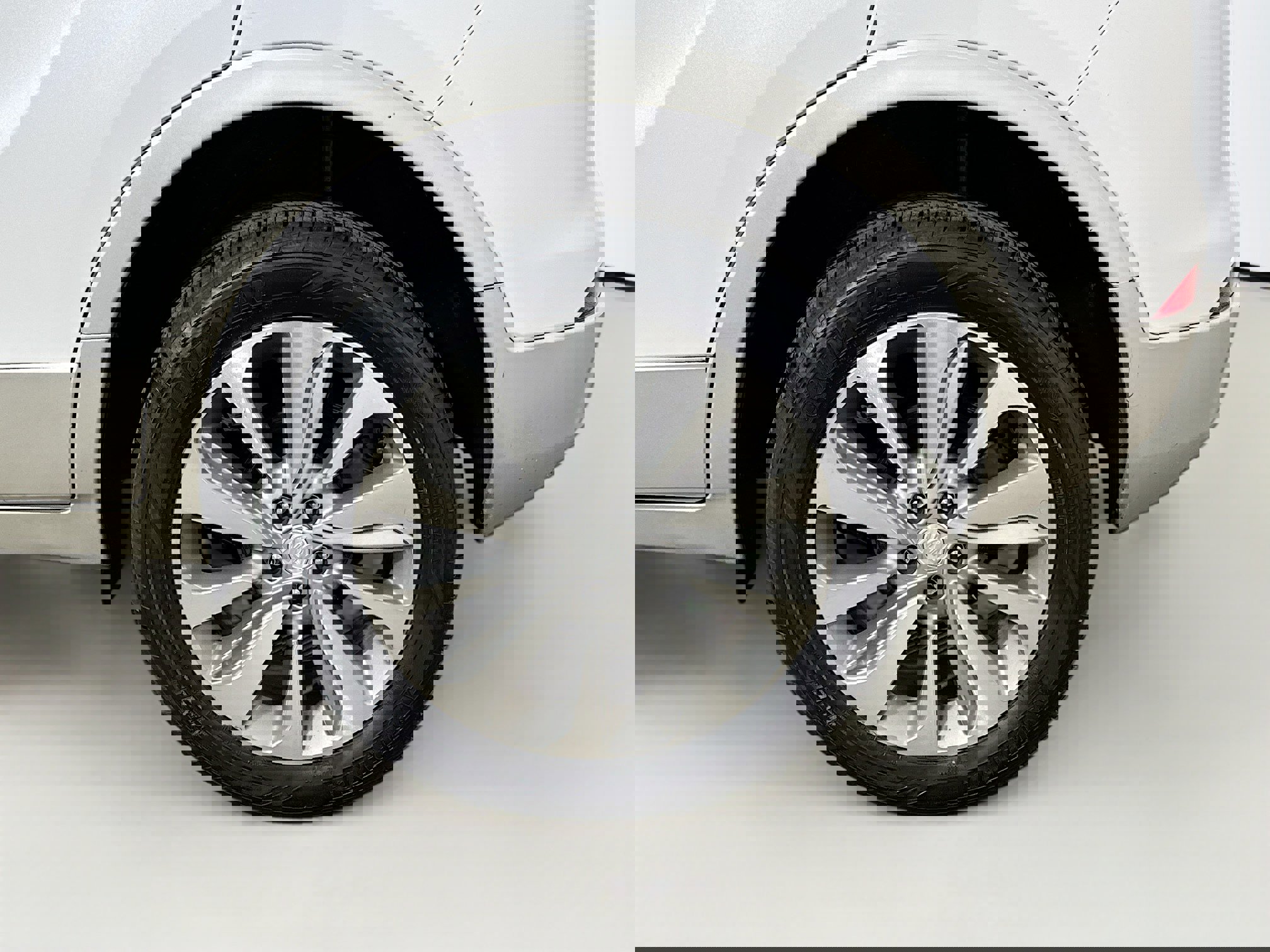 Used 2019 Buick Encore Preferred image 28