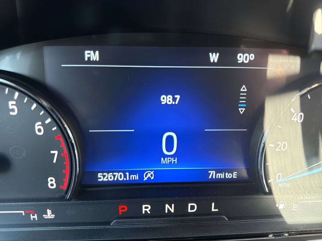 Used 2021 Ford Explorer XLT w/ Equipment Group 202A AWD/4WD image 24