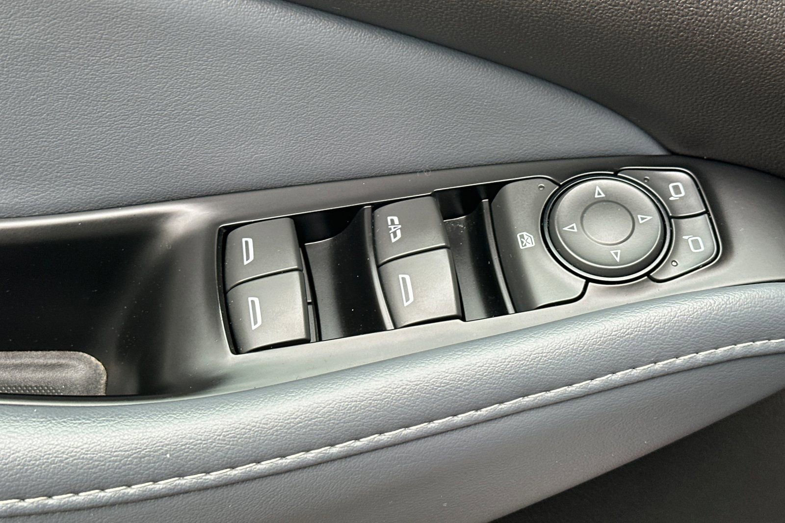 Certified 2023 Buick Enclave Essence w/ Sport Touring Edition image 12