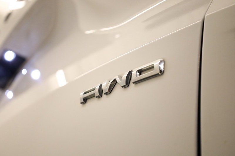 Used 2022 Ford Escape SE w/ SE Sport Appearance Package image 36