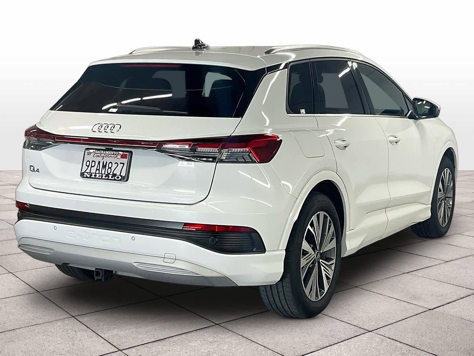 Used 2024 Audi Q4 e-tron Premium w/ Convenience Package image 14