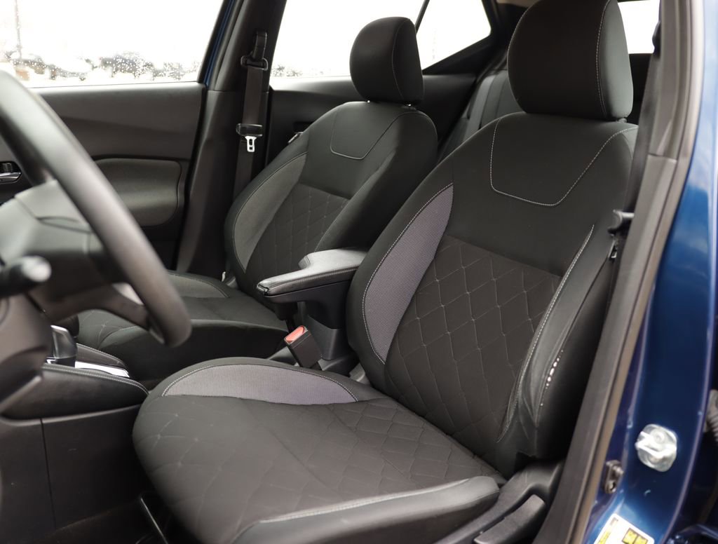 Used 2020 Nissan Kicks SV w/ Exterior Package image 18